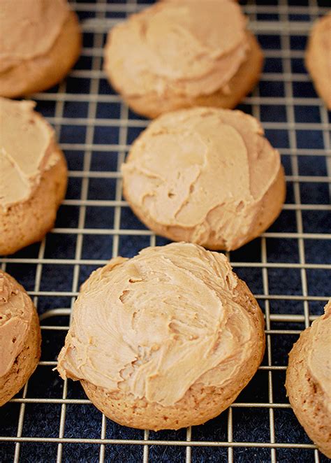 Root beer float cookies - Eva Bakes