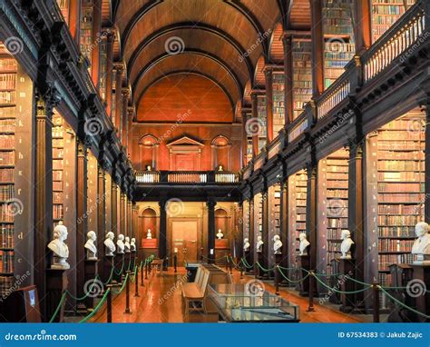 Trinity College Library in Dublin Editorial Stock Photo - Image of ...