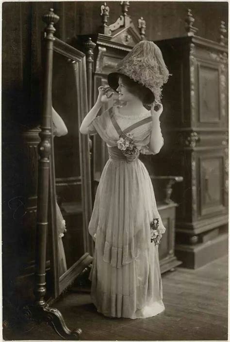 Antiguo | Fashion history, Vintage outfits, Edwardian fashion