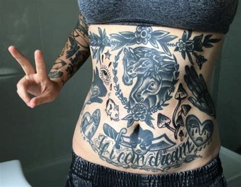 28+ Pretty Belly Button Tattoos - EmikoAksara