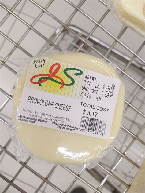 Provolone vs Cheddar Cheese - Eat Like No One Else