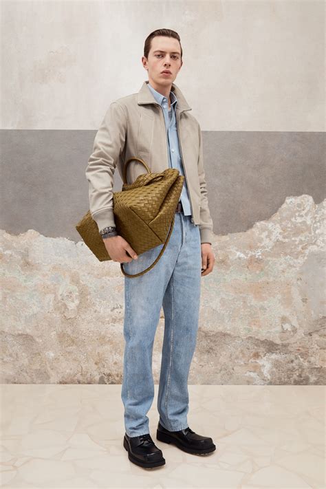 Bottega Veneta Pre-Fall 2023 Collection | The Impression