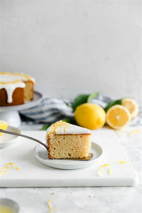 Zesty lemon cake | Anna Banana