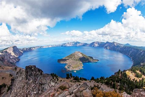 11 FASCINATING Crater Lake National Park Facts (Facts + Trivia)