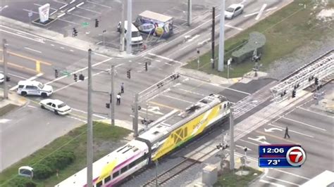 Pedestrian killed by Brightline train in Hollywood – WSVN 7News | Miami ...