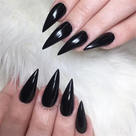 Best Black Stiletto Nails Designs For Your Halloween – OSTTY