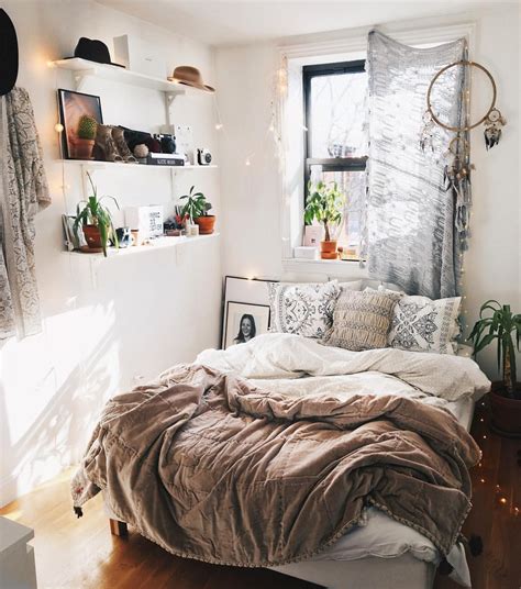 Cozy Small Bedrooms, Small Bedroom Designs, Bohemian Bedroom Decor, Modern Bedroom Decor, Chic ...