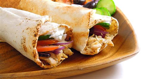 Greek Chicken Pita Wrap Recipe - ChichiLicious.com