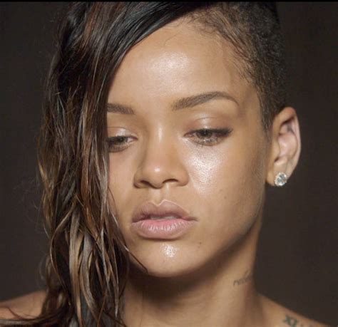 Rihanna Without Makeup In ‘Stay’ Video — Star Looks Gorgeous Bare-Faced – Hollywood Life