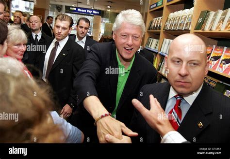 Bill Clinton book signing Stock Photo - Alamy