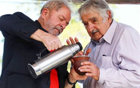 Lula begins tour of south Brazil and meets Mujica, but it was a bad day for both leaders ...