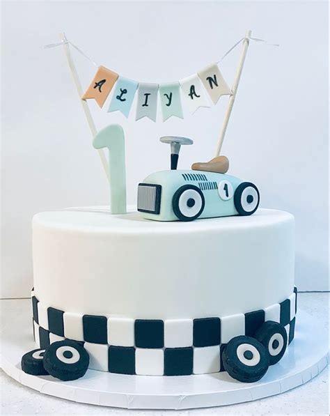 Race Car First Birthday Cake | Cars Theme Party