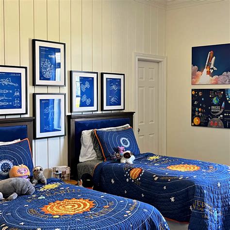 25 Best Outer Space Themed Bedroom Décor Ideas For Kids And Teens - Abbotts At Home