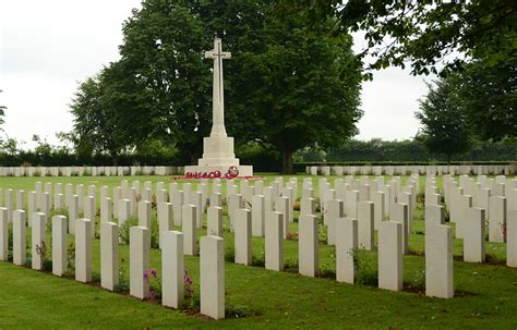 Bayeux War Cemetery - World War Two Cemeteries - A photographic guide ...