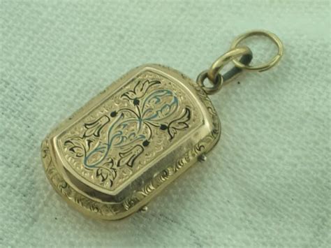ANTIQUE 14K GOLD Filled GF Locket with etched pattern Pendant Victorian ...