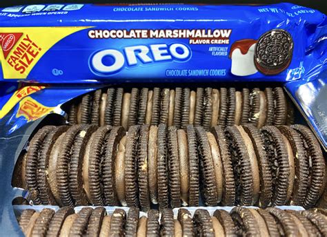 REVIEW: Nabisco Chocolate Marshmallow Oreos - Junk Banter