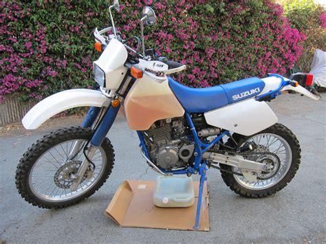 Oil Change: Dry-Sump Suzuki DR350 Enduro | RidersRecycle.com Blog