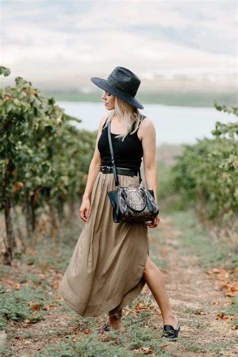 Wine Tasting in Israel Brown Pleated Skirt, Pleated Maxi Skirt, Outfits ...