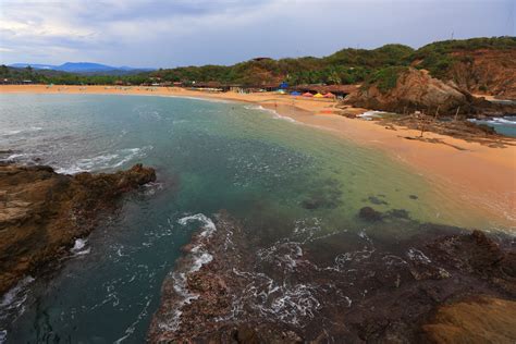 The lost coast of Michoacán- Part 1 - Song of the Road