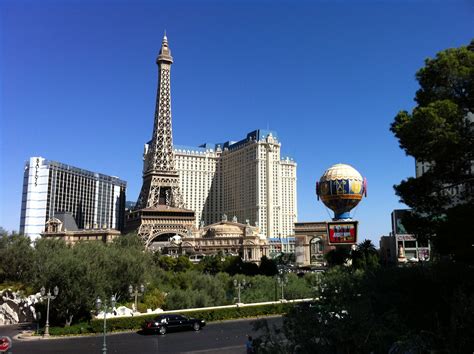 LAS VEGAS VIEW OF THE PARIS | Las vegas view, Travel, Paris