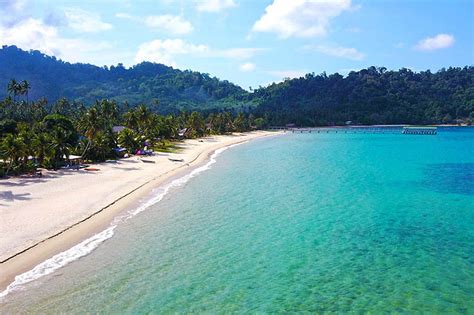 Lihat Top 5 Pantai Paling Cantik di Malaysia