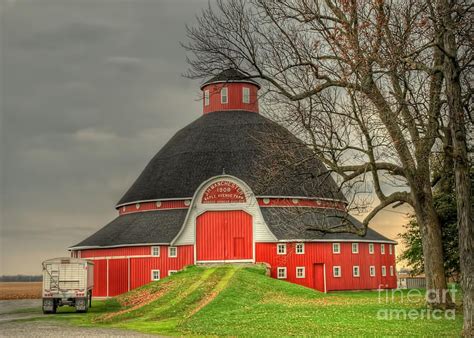 The Old Round Barn of Ohio, by Pamela Baker, Logan County, Ohio, built in 1908 | Country barns ...