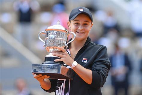 Triumphant Ash Barty becomes first Aussie to win French Open since 1973 - Starts at 60