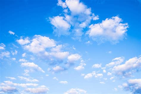 Blue sky and beautiful clouds 2182163 Stock Photo at Vecteezy