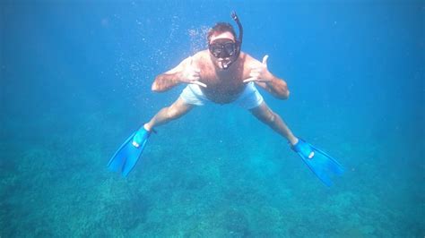 Makaha Beach Snorkeling 1.5.22020 - YouTube