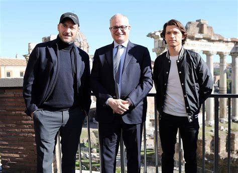 Tom Holland Gets A Special Tour of Rome From 'Roma' Director Francesco ...