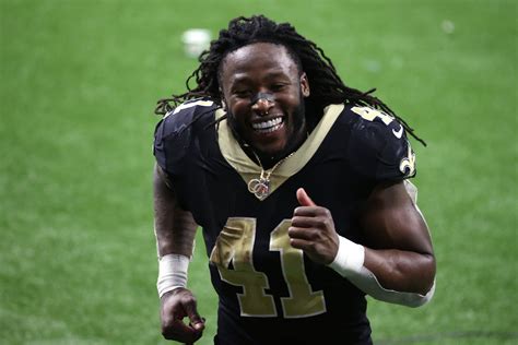 Alvin Kamara Contract, Salary, Net Worth, Weight, College, Ethnicity ...