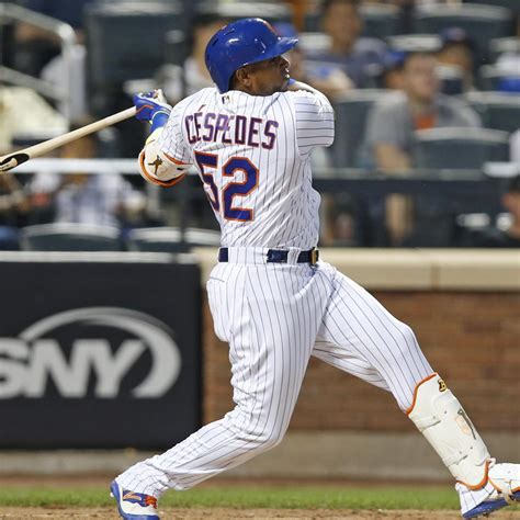 Yoenis Cespedes Suffers Leg Injury vs. Padres After Nearly Hitting for ...