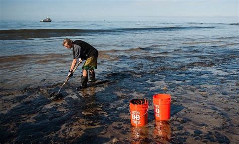 Oil Spills: Cleanup and Containment