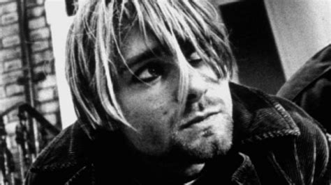 Kurt Cobain - Singer - Biography.com