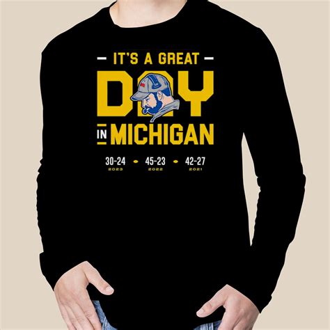 Ryan Day crying it’s a great day in Michigan shirt