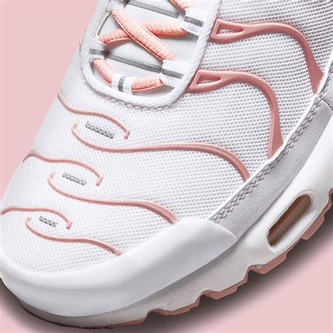 Nike Air Max Plus Pink White DM2362-101 | SneakerNews.com