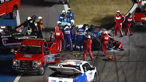 Ryan Newman: NASCAR had paramedic in his car 35 seconds after crash