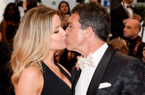 Cannes 2019: Antonio Banderas and girlfriend make out for the cameras ...