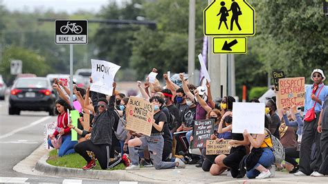 George Floyd protesters embrace 'taking a knee' for race awareness ...