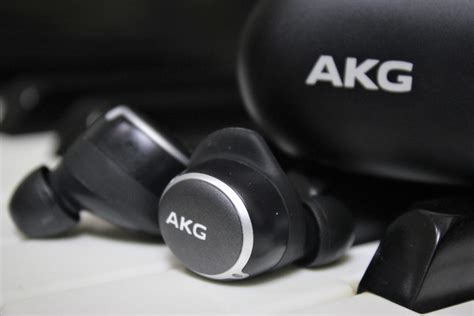 AKG N400 Review: The Better Galaxy Buds – In-Ear Fidelity