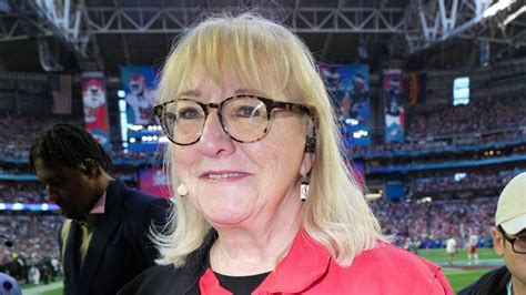 Travis Kelce's mom to appear on major game show ahead of Super Bowl as ...