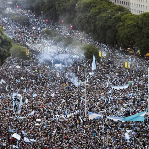 Unbelievable scenes of wild celebrations in Buenos Aires as Argentina ...