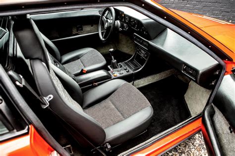 The First Mid-Engined BMW Supercar - The BMW M1