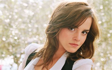 Emma Watson Wallpapers, Pictures, Images