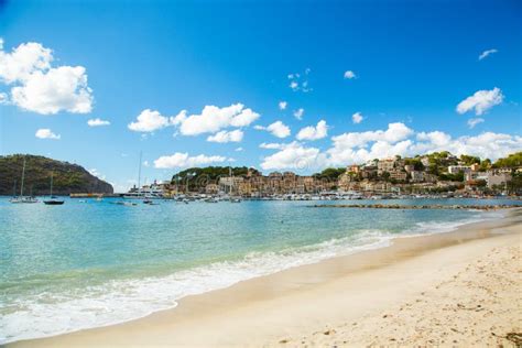 Hafen Soller-Strand, Palma De Mallorca Stockbild - Bild von gebäude, kanal: 79791133