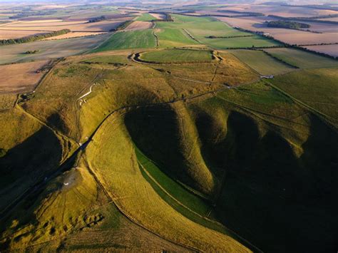 The White Horse, The Manger, Dragon Hill... © Dave Price :: Geograph Britain and Ireland