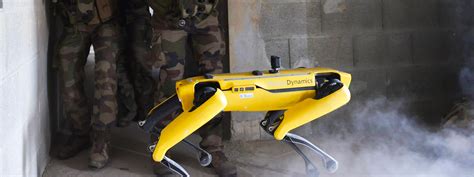 Robot dog helps military students “survive” combat training