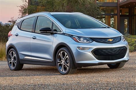 2017 Chevrolet Bolt EV First Drive Review - Motor Trend