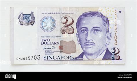 Singapore 2 Two Dollar Bank Note Stock Photo - Alamy