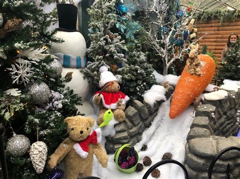 Visiting Santa at Dobbies Garden Centre, Wallington – Mini Moo Life